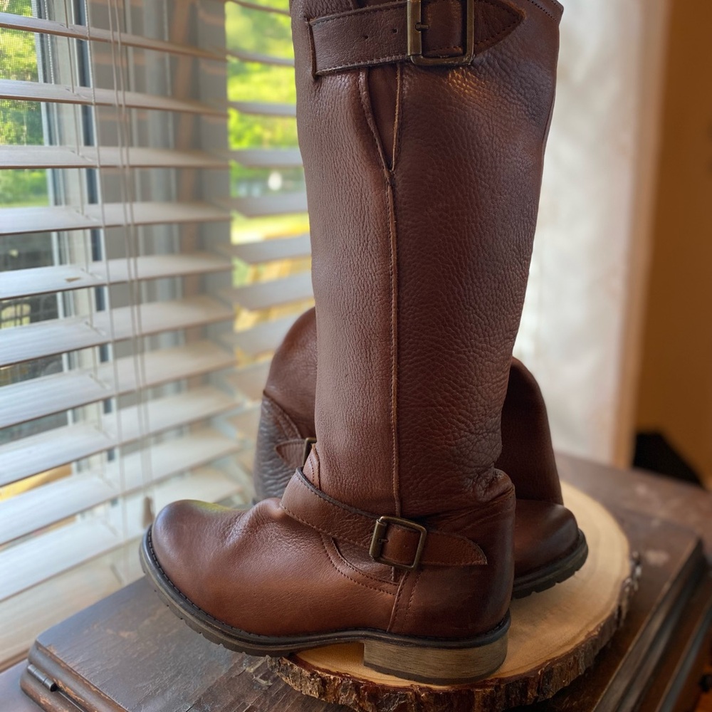 Steve Madden Brown Leather Boots